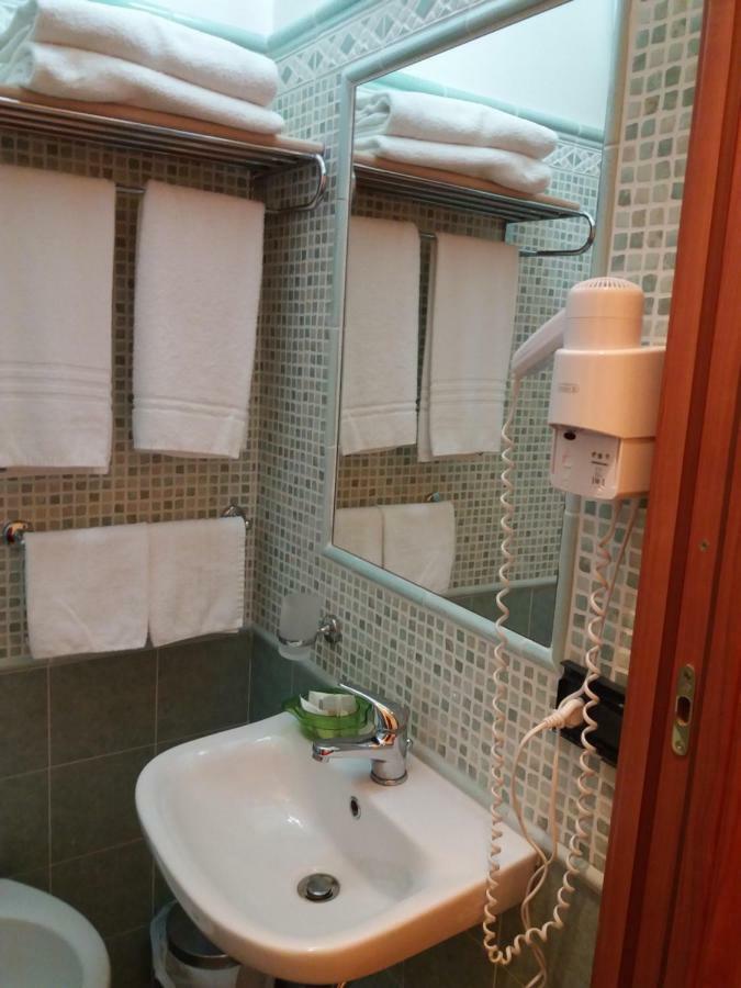 Borgo Montenero Il Piccolo Nido Bed & Breakfast エクステリア 写真